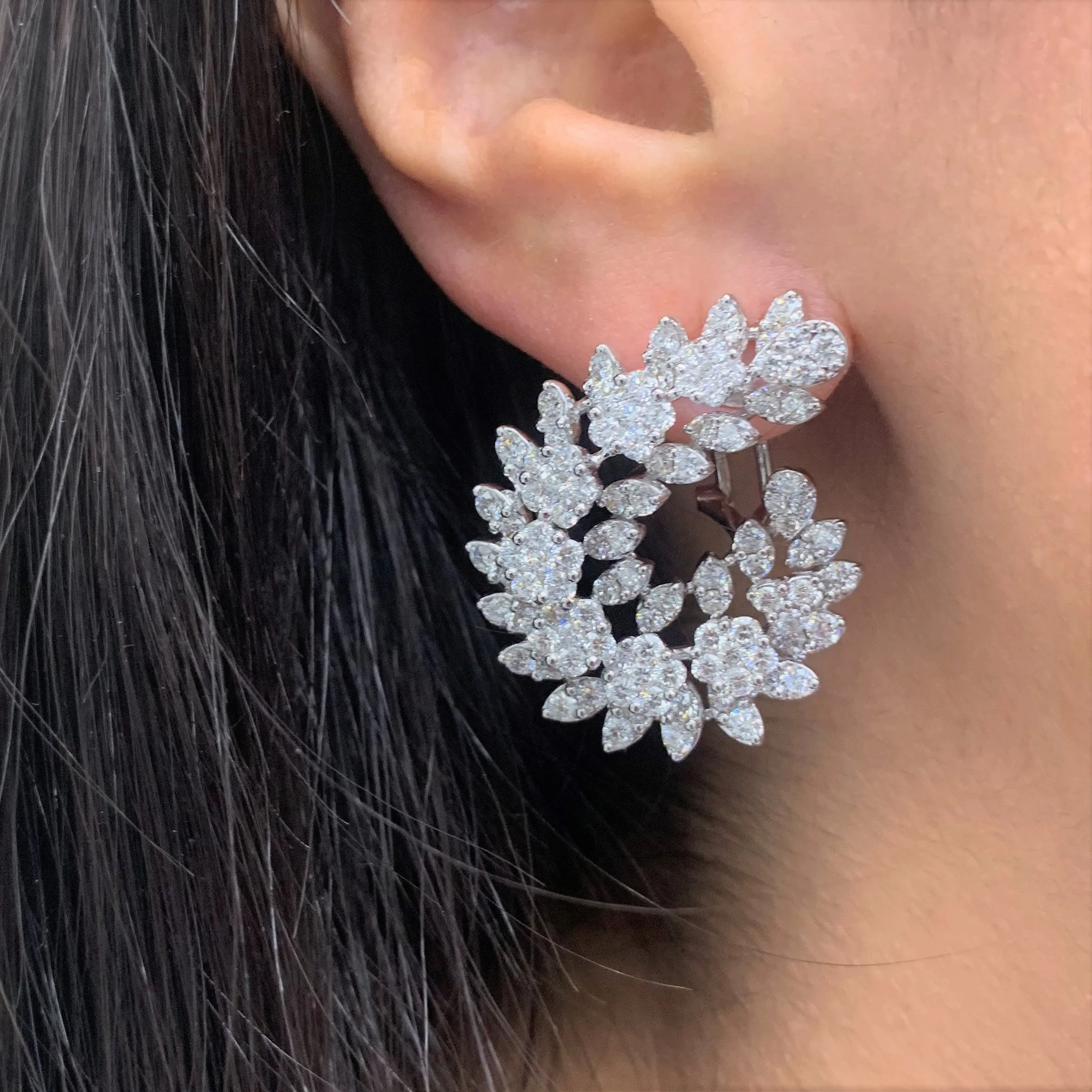 18k Gold & Diamond Earrings - 8.90ct