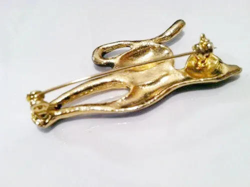 Black Cat Figural Pin Brooch - A Vintage Treasure with Sparkling Eyes