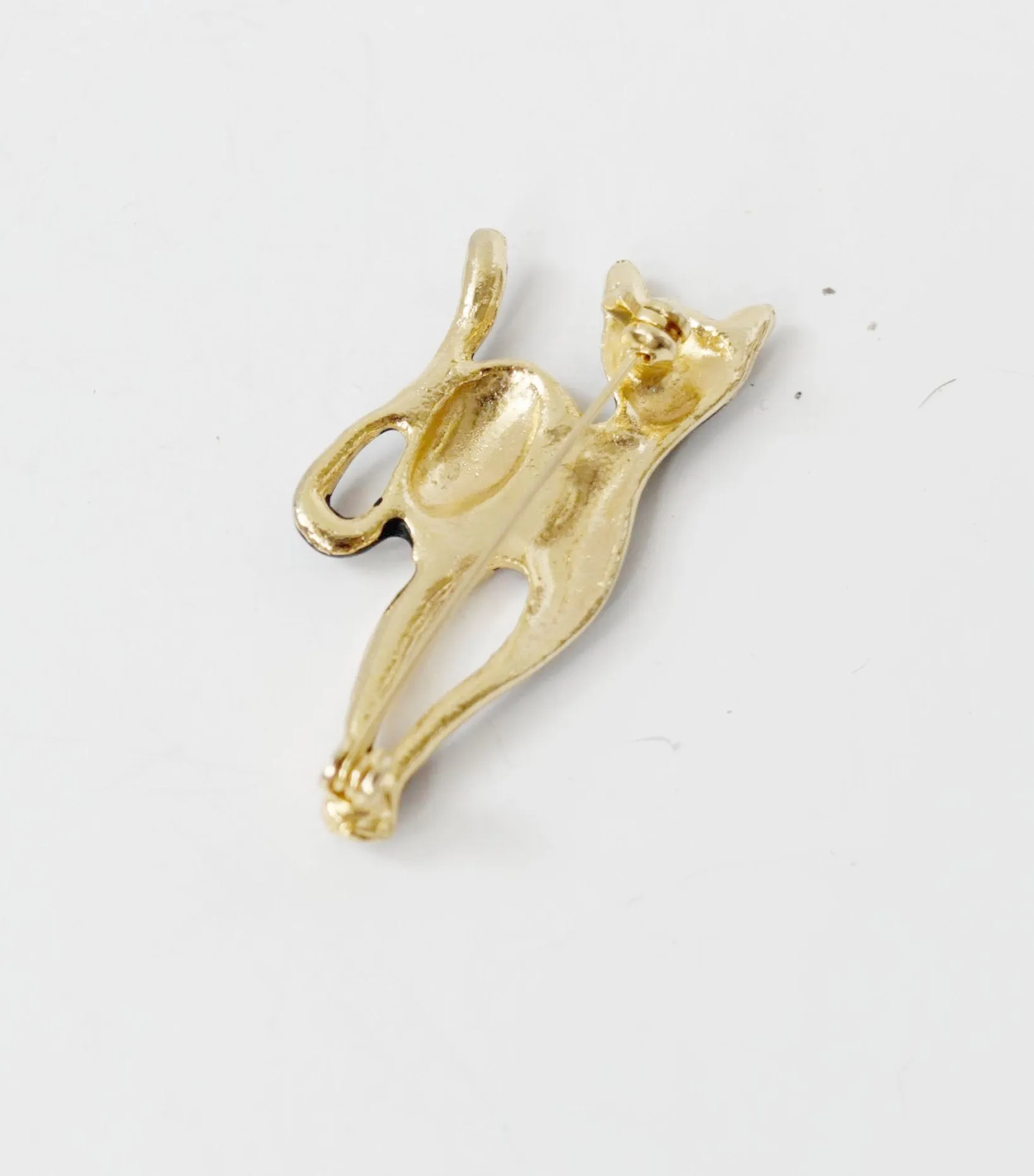 Black Cat Figural Pin Brooch - A Vintage Treasure with Sparkling Eyes
