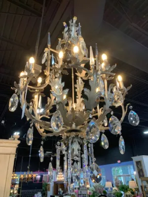 *CHANDELIER SILVER FINISH WITH CRYSTALS