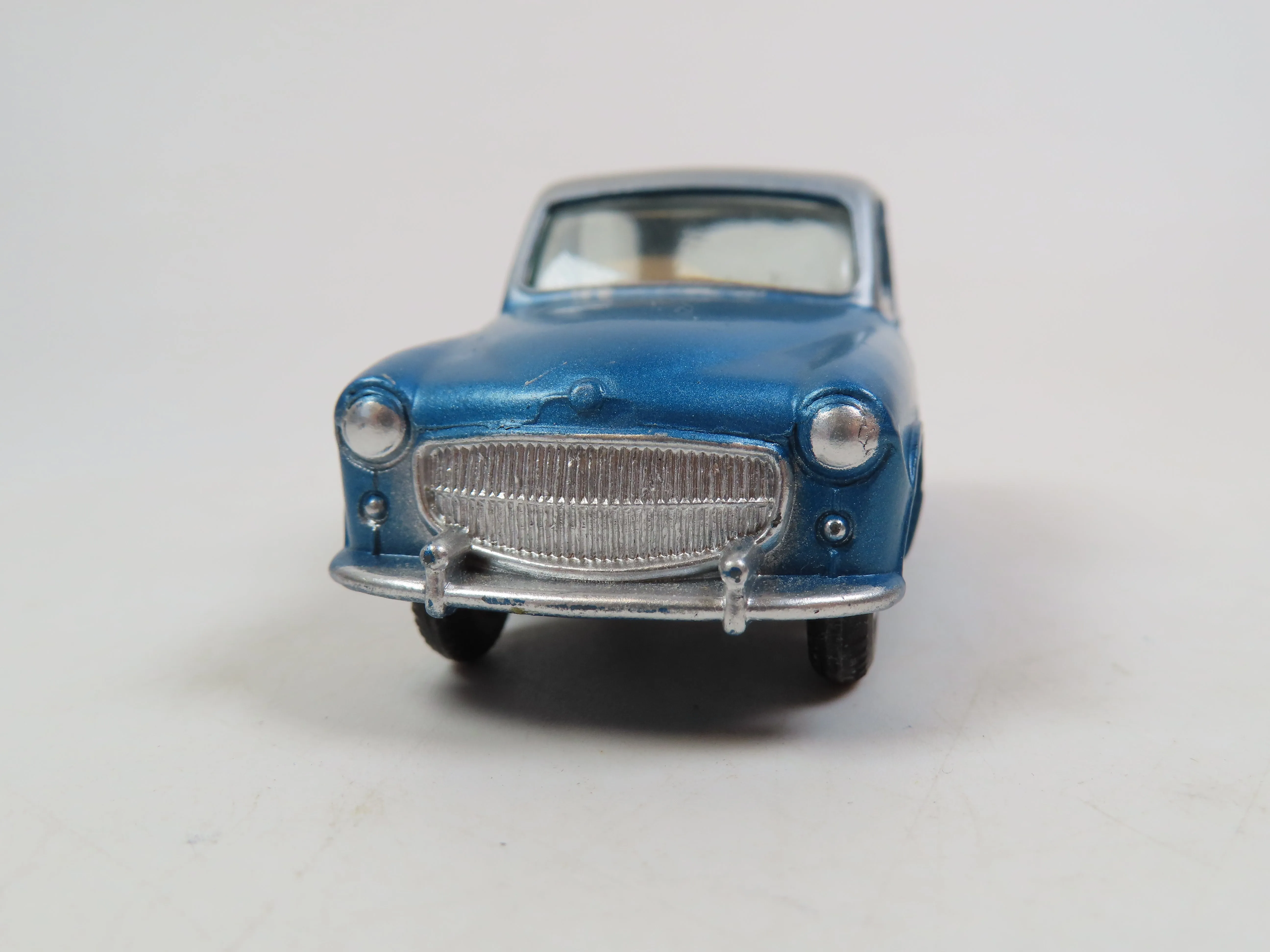 Corgi 206 Hillman Husky, Mint!