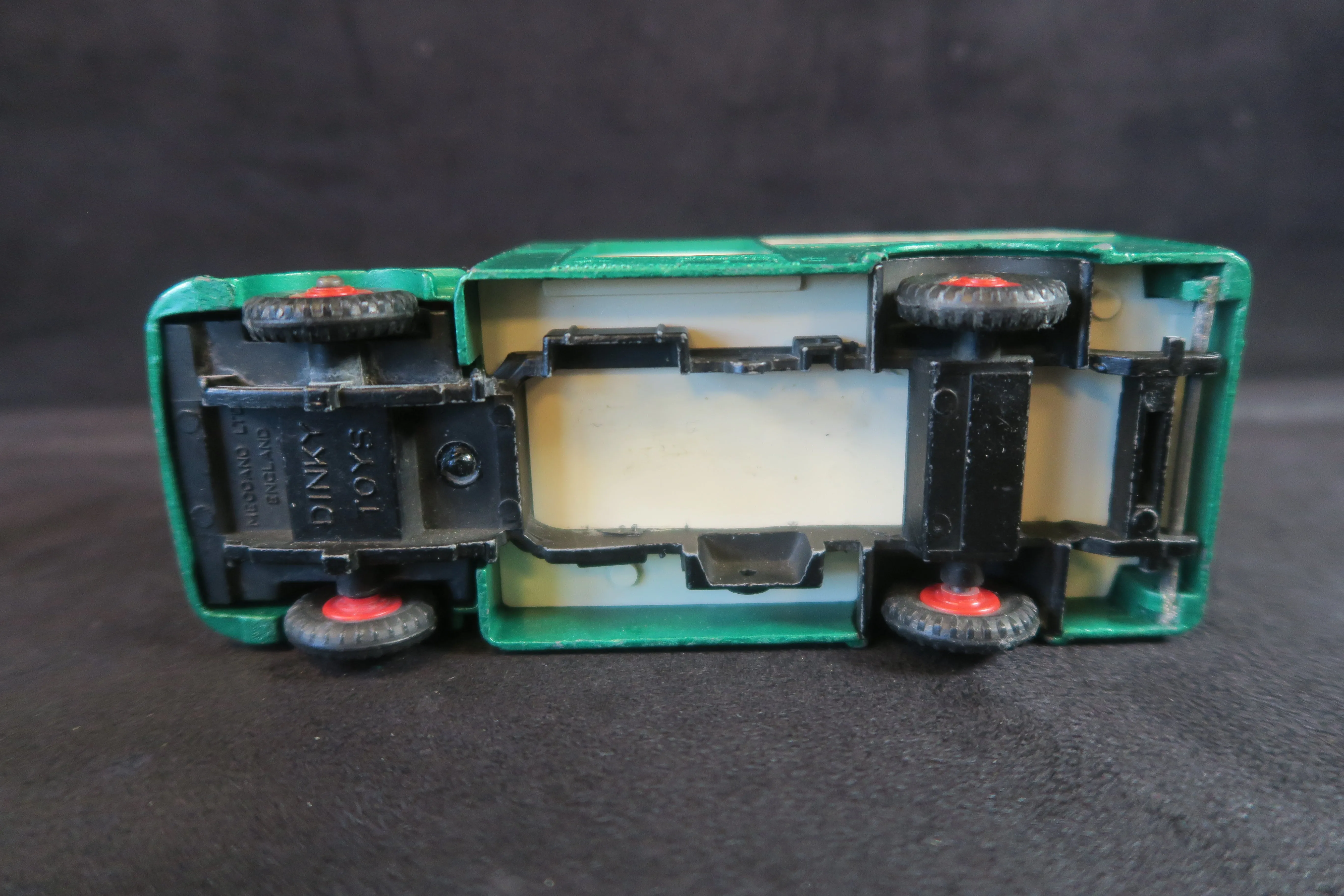 Dinky 450 Bedford T.K. Box Van 'Castrol', Very Near Mint/Boxed!