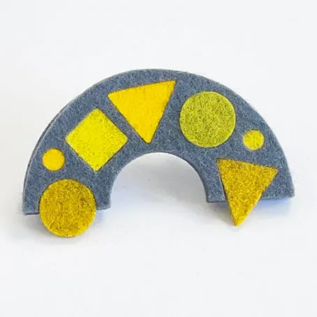 Felt brooch - arch