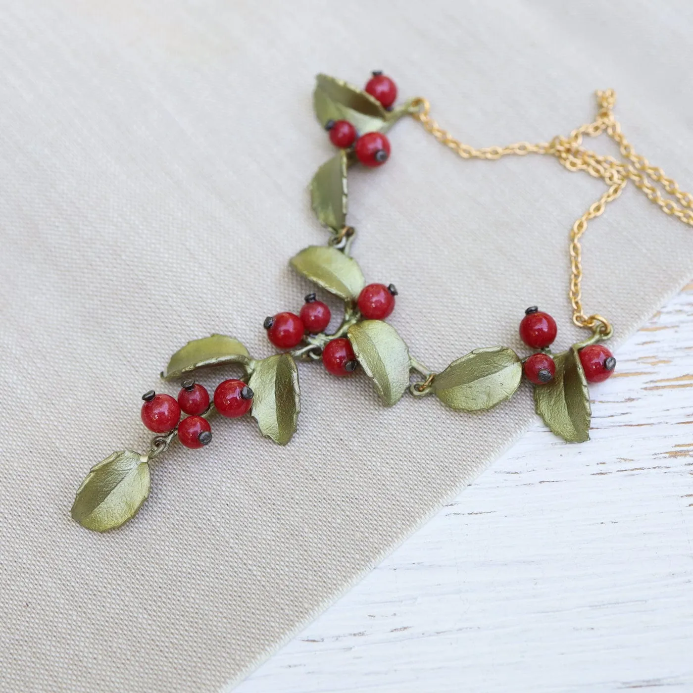 Holly Necklace