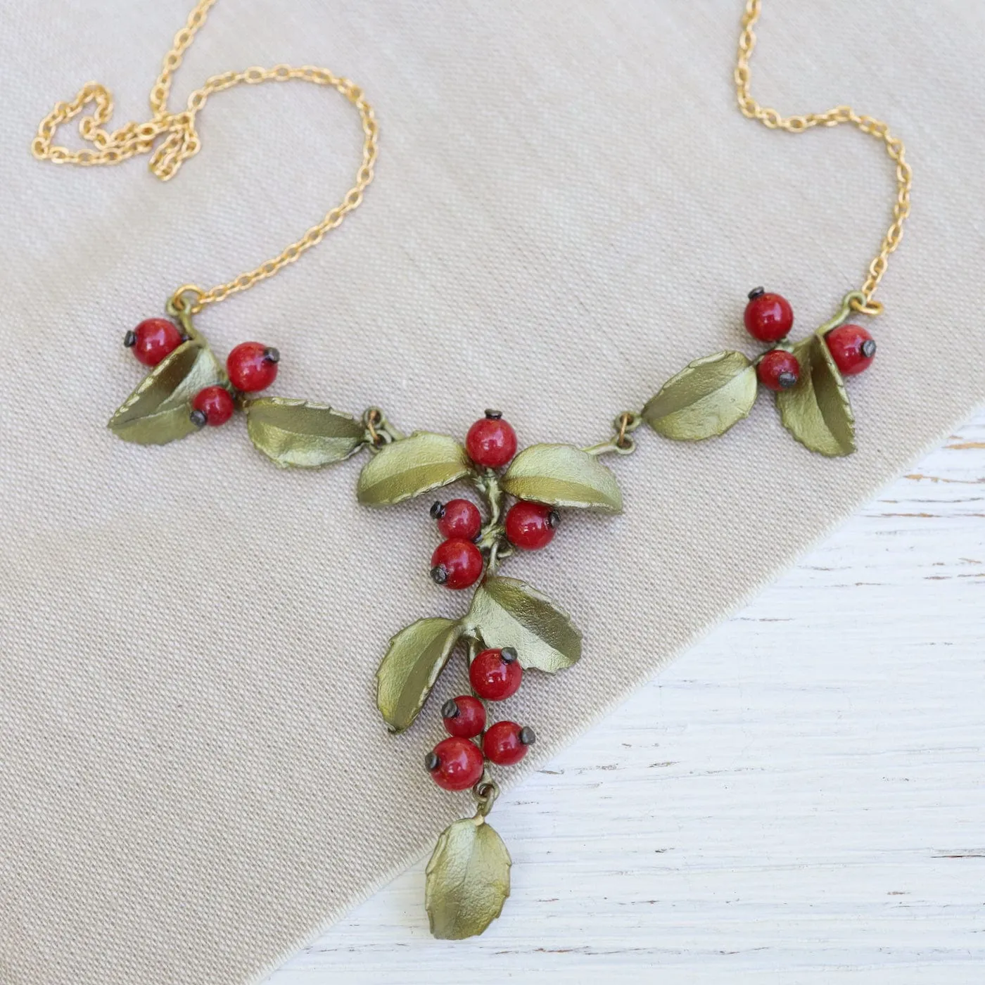 Holly Necklace