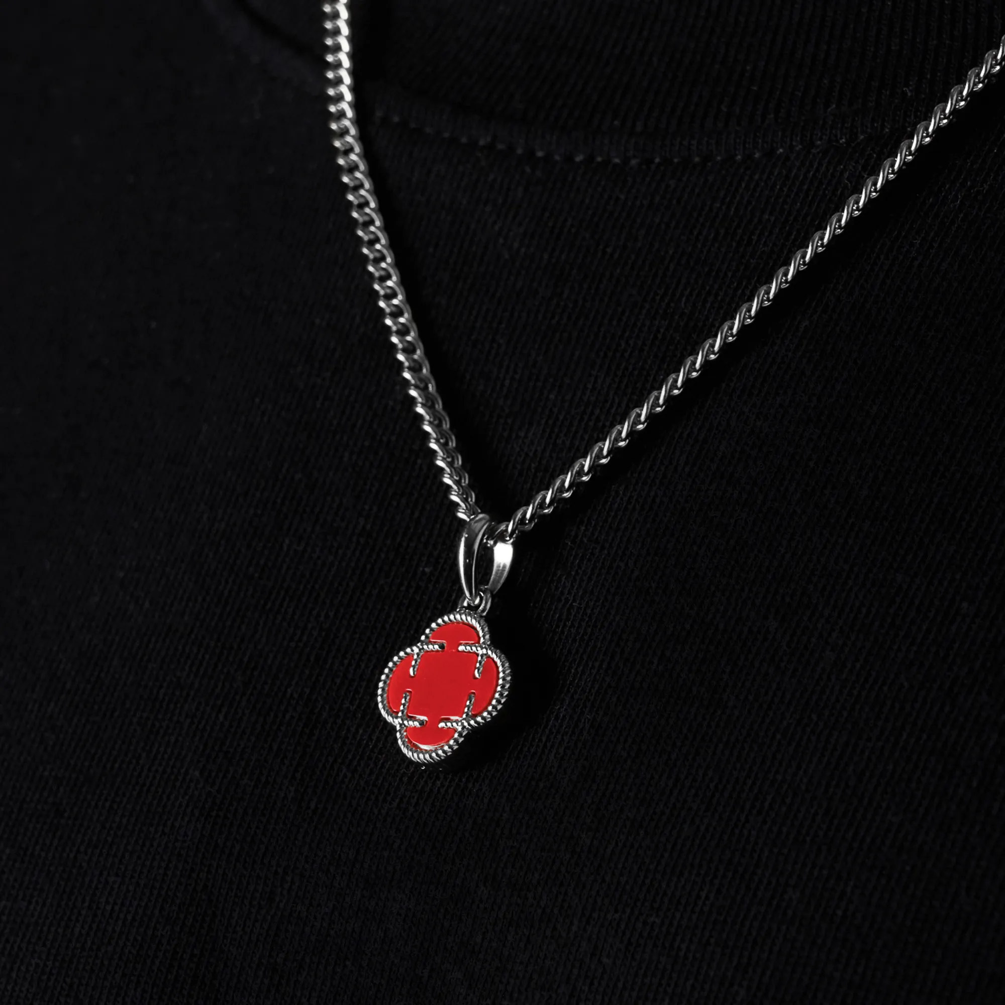 Red Clover Stone Pendant (Silver)