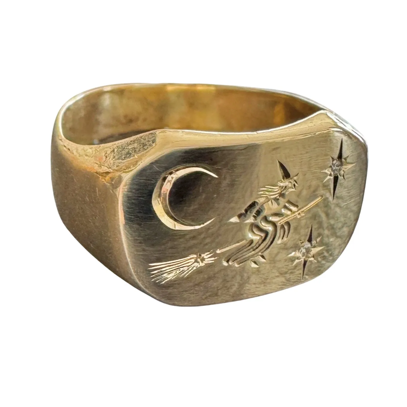 reimagined V I N T A G E // the best witch / 10k witch flying on a broom in the night sky signet ring / size 6.5