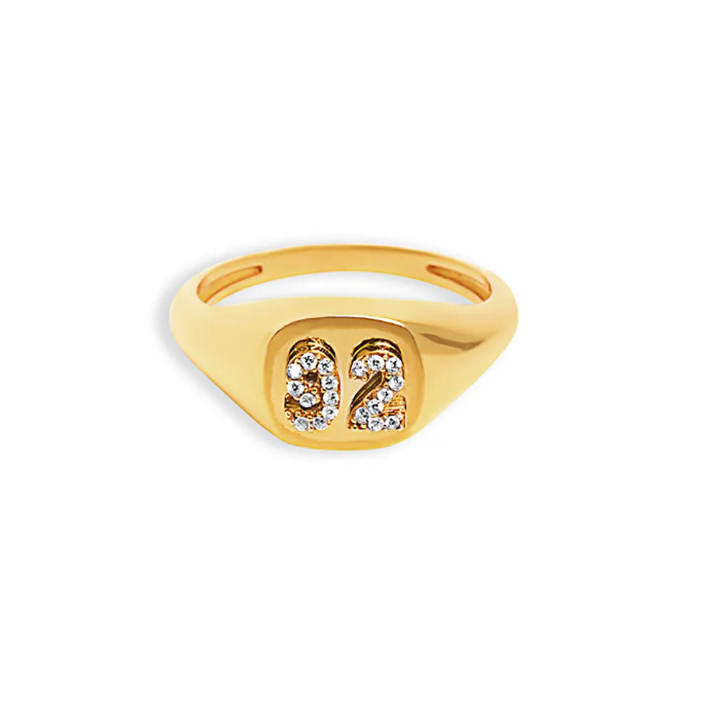 THE TINY VARSITY SIGNET RING